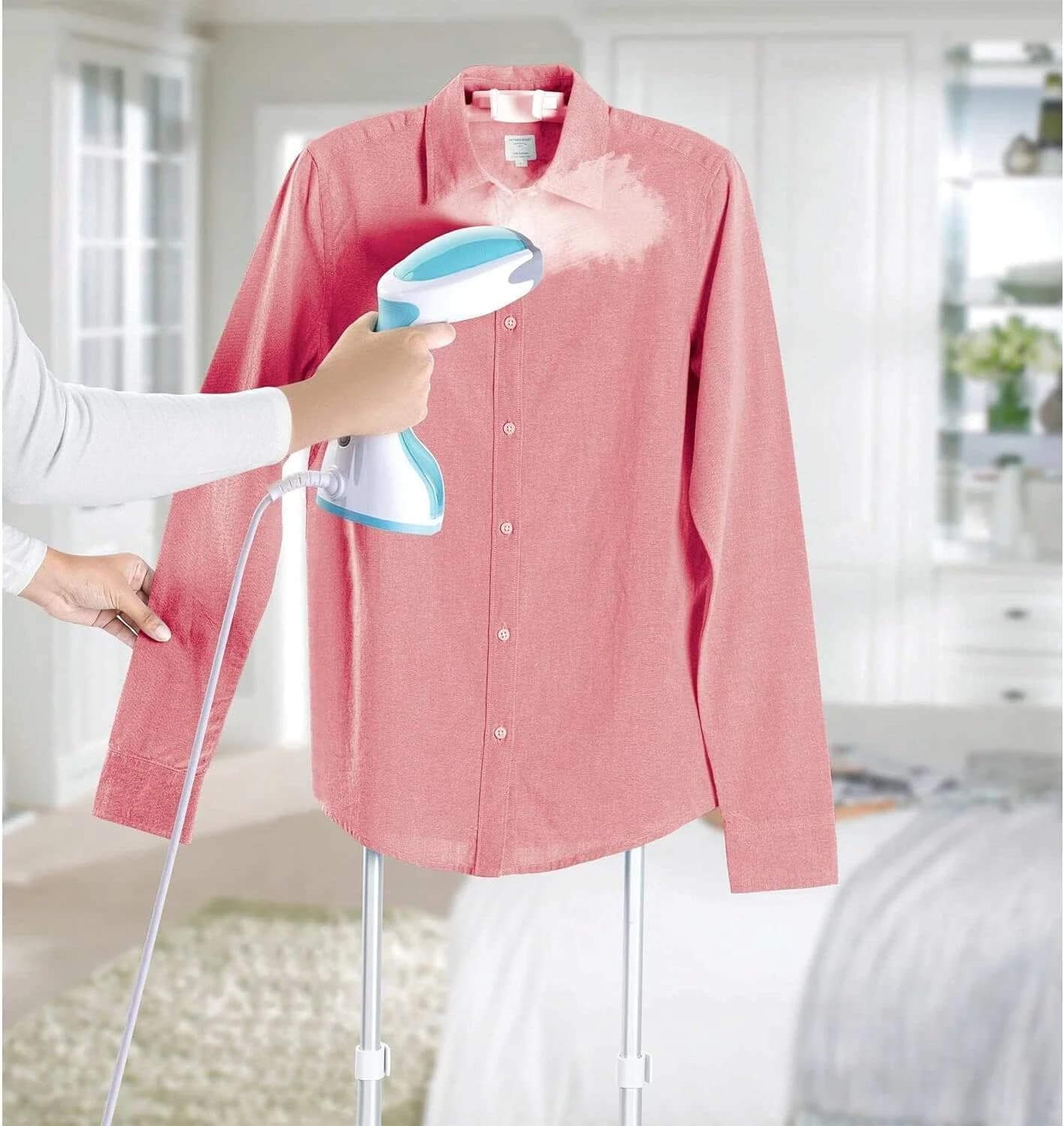 Black & Decker Handy Garment Steamer - HST1200_B5